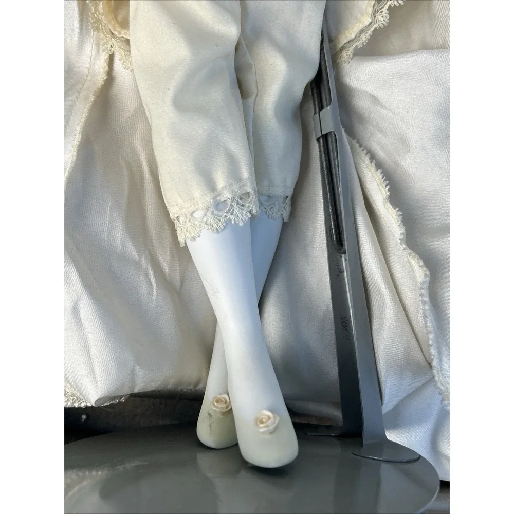 Porcelain Bride Doll 18